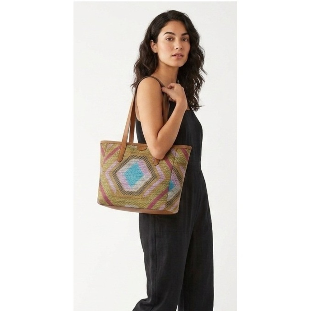 Fossil Woven‎ Tote Bag Geometric Pattern Leather Trim Zipper Top Beach Travel